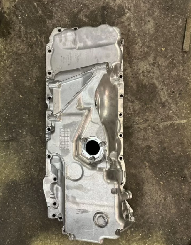 Поддон BMW 11 13 8 580 127 B57D30A